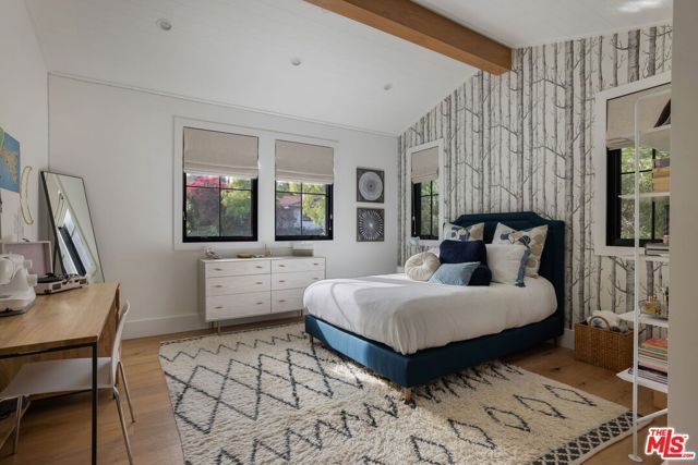 16101 Royal Mount Drive, Encino (los Angeles), CA 91436