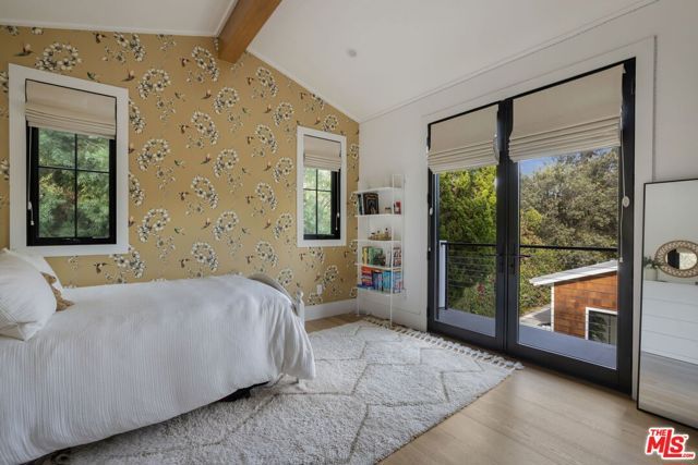 16101 Royal Mount Drive, Encino (los Angeles), CA 91436