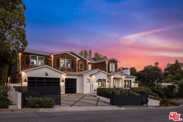 16101 Royal Mount Drive, Encino (los Angeles), CA 91436