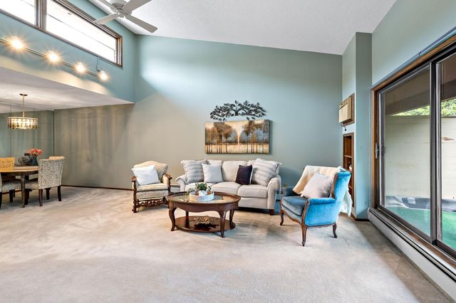 12600 Parkwood Drive 316, Burnsville, MN 55337