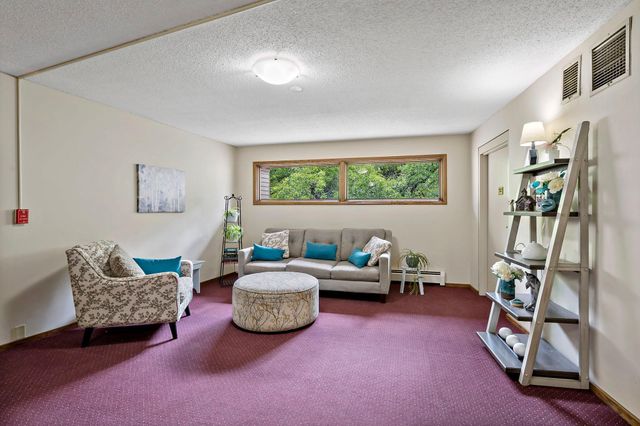 12600 Parkwood Drive 316, Burnsville, MN 55337