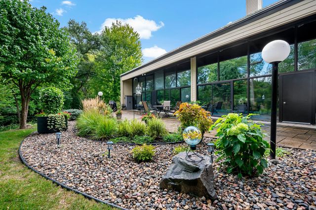 12600 Parkwood Drive 316, Burnsville, MN 55337