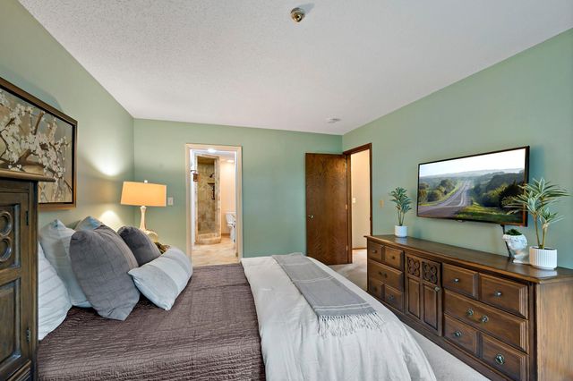 12600 Parkwood Drive 316, Burnsville, MN 55337