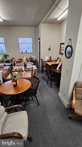 8109 FRANKFORD AVE, Philadelphia, PA 19136