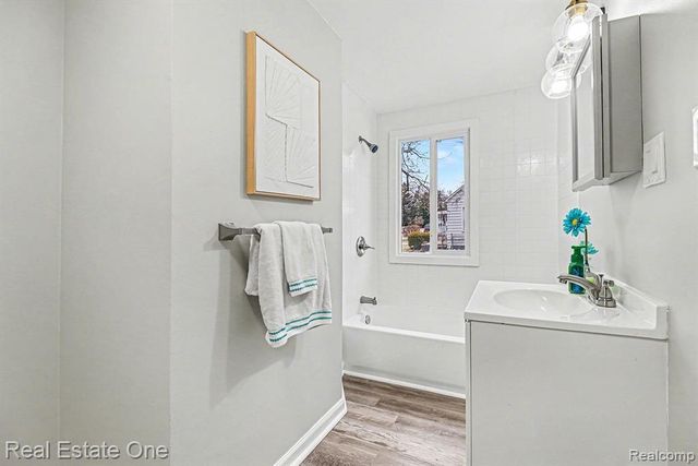 12479 Sidonie Avenue, Warren, MI 48089