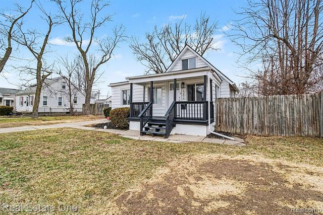 12479 Sidonie Avenue, Warren, MI 48089