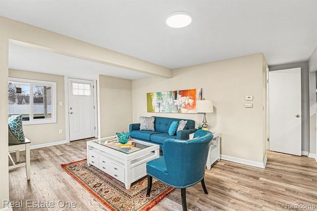 12479 Sidonie Avenue, Warren, MI 48089