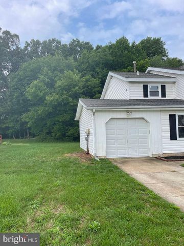 9 WELLINGTON DR, Newark, DE 19702