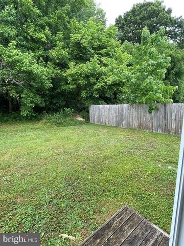 9 WELLINGTON DR, Newark, DE 19702