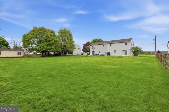 107 N LINE RD, Stevens, PA 17578