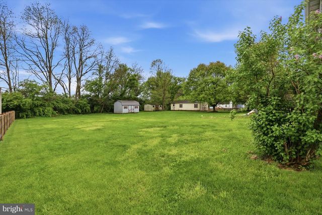 107 N LINE RD, Stevens, PA 17578