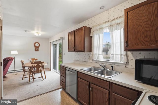 107 N LINE RD, Stevens, PA 17578