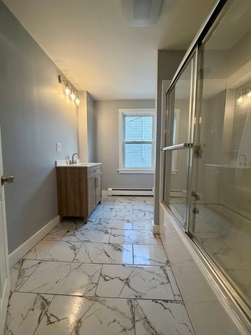 4 Arch St, New Bedford, MA 02740