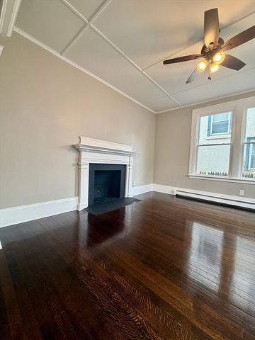 4 Arch St, New Bedford, MA 02740
