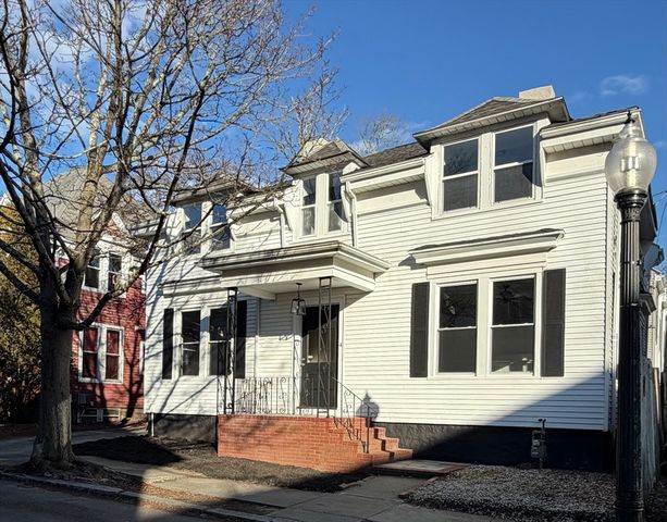4 Arch St, New Bedford, MA 02740