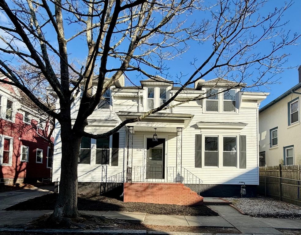 4 Arch St, New Bedford, MA 02740