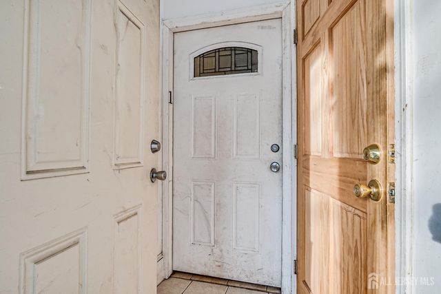 93 Easton Avenue, New Brunswick, NJ 08901