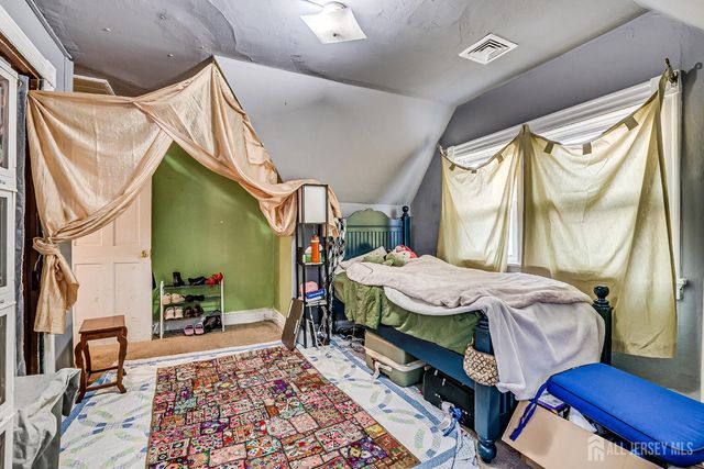 93 Easton Avenue, New Brunswick, NJ 08901