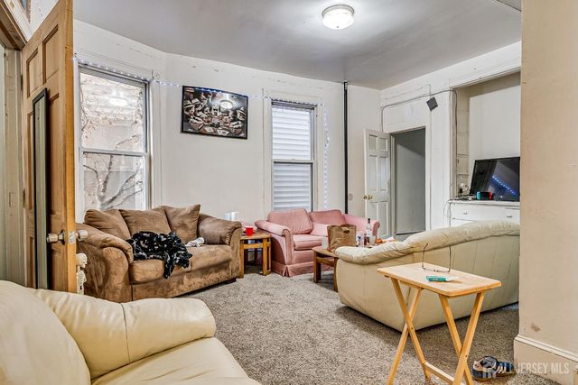 93 Easton Avenue, New Brunswick, NJ 08901