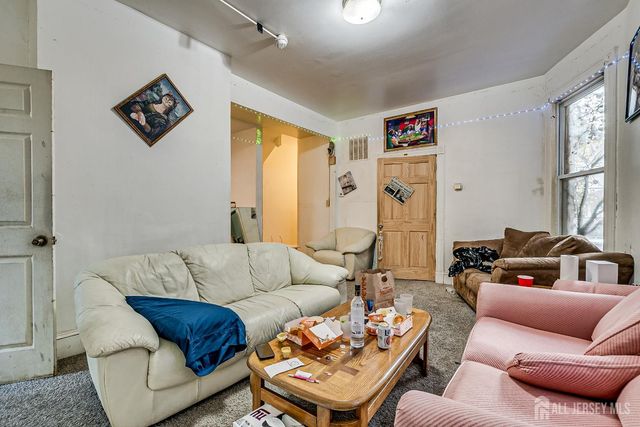 93 Easton Avenue, New Brunswick, NJ 08901