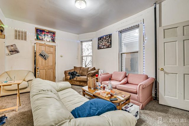 93 Easton Avenue, New Brunswick, NJ 08901