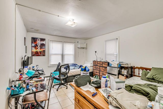 93 Easton Avenue, New Brunswick, NJ 08901