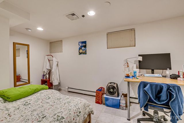 93 Easton Avenue, New Brunswick, NJ 08901