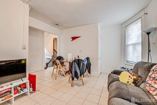 93 Easton Avenue, New Brunswick, NJ 08901