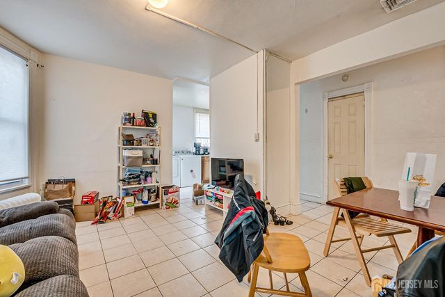 93 Easton Avenue, New Brunswick, NJ 08901