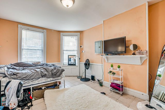 93 Easton Avenue, New Brunswick, NJ 08901