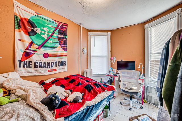 93 Easton Avenue, New Brunswick, NJ 08901