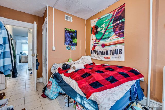 93 Easton Avenue, New Brunswick, NJ 08901