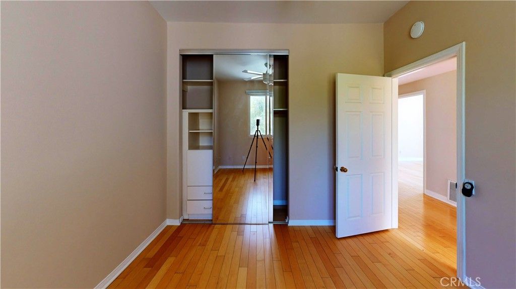 Image 20 of property listing at 4936 Llano, Woodland Hills, CA 91364