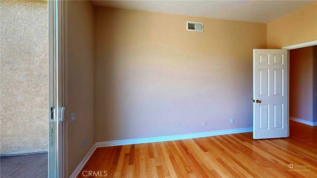 Image 25 of property listing at 4936 Llano, Woodland Hills, CA 91364