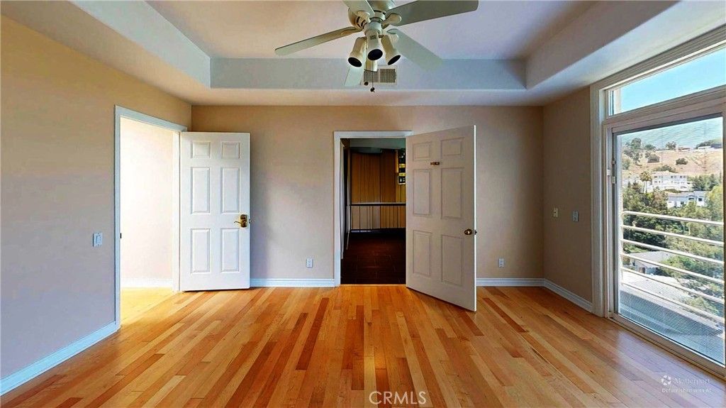 Image 26 of property listing at 4936 Llano, Woodland Hills, CA 91364