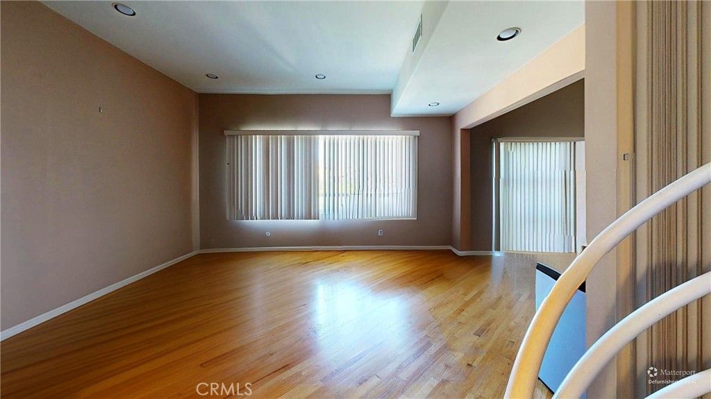 Image 30 of property listing at 4936 Llano, Woodland Hills, CA 91364
