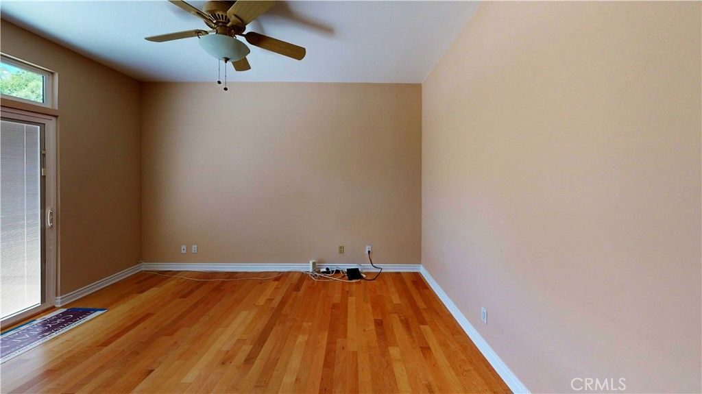 Image 39 of property listing at 4936 Llano, Woodland Hills, CA 91364
