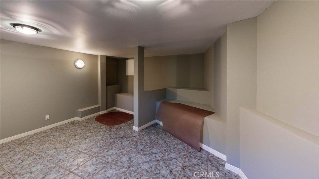 Image 41 of property listing at 4936 Llano, Woodland Hills, CA 91364