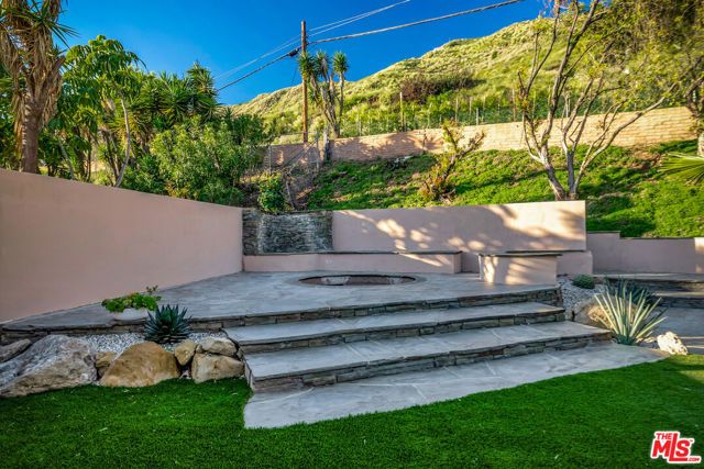 20207 Piedra Chica Road, Malibu, CA 90265
