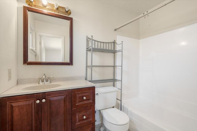 6505 MCKINNEY Drive NE, Albuquerque, NM 87109