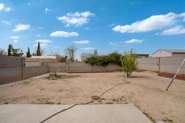 6505 MCKINNEY Drive NE, Albuquerque, NM 87109