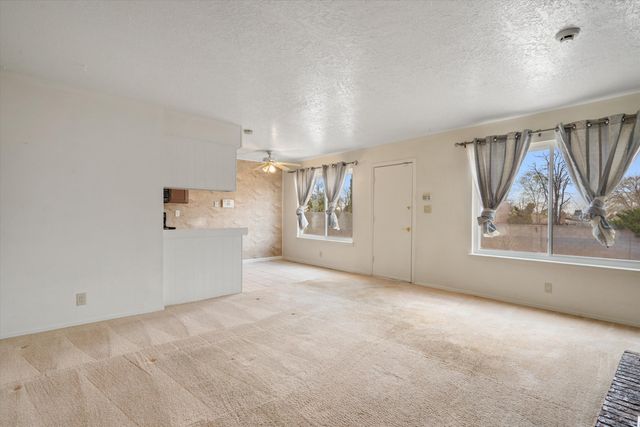 6505 MCKINNEY Drive NE, Albuquerque, NM 87109