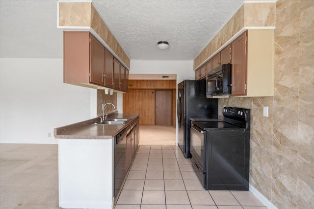 6505 MCKINNEY Drive NE, Albuquerque, NM 87109