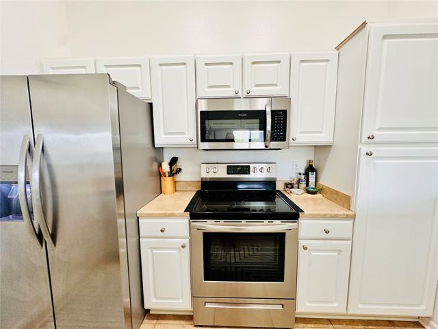 6350 Coachlight Drive 1304, West Des Moines, IA 50266