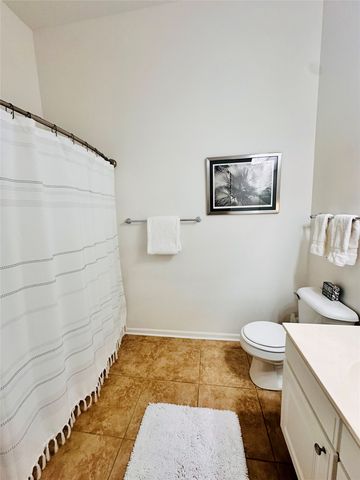 6350 Coachlight Drive 1304, West Des Moines, IA 50266