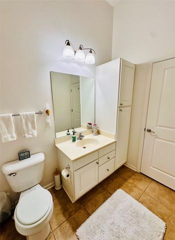 6350 Coachlight Drive 1304, West Des Moines, IA 50266