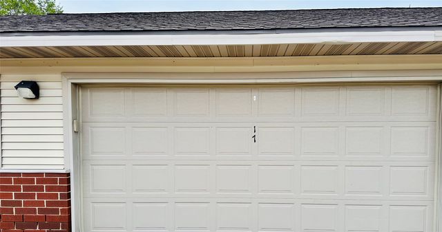 6350 Coachlight Drive 1304, West Des Moines, IA 50266