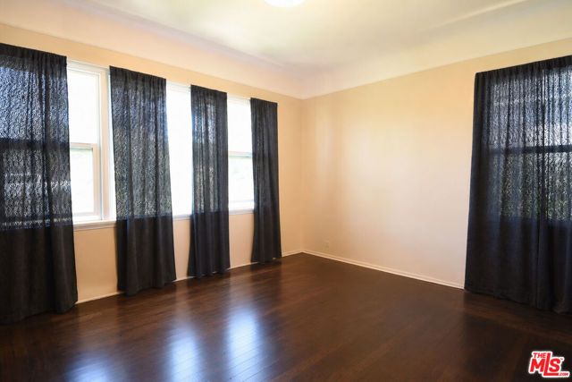 9116 S 5th Avenue, Inglewood, CA 90305