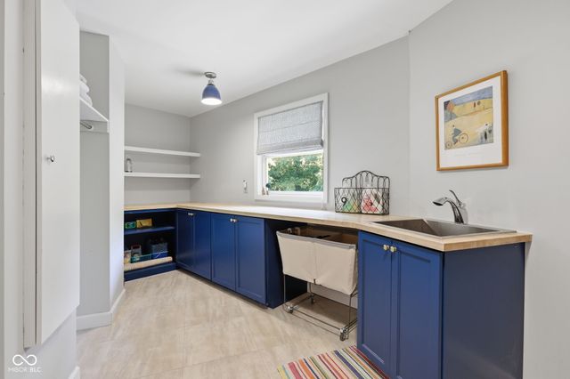 10904 Spring Mill Lane, Carmel, IN 46032