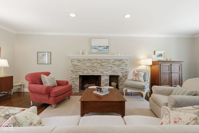 10904 Spring Mill Lane, Carmel, IN 46032